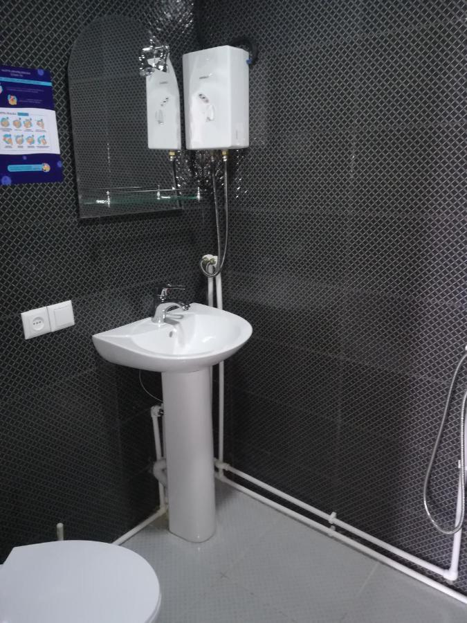 Guest House Luka Manglisi Екстериор снимка